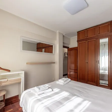 Gran Bilbao Xvi With Parking By Aston Lejlighed